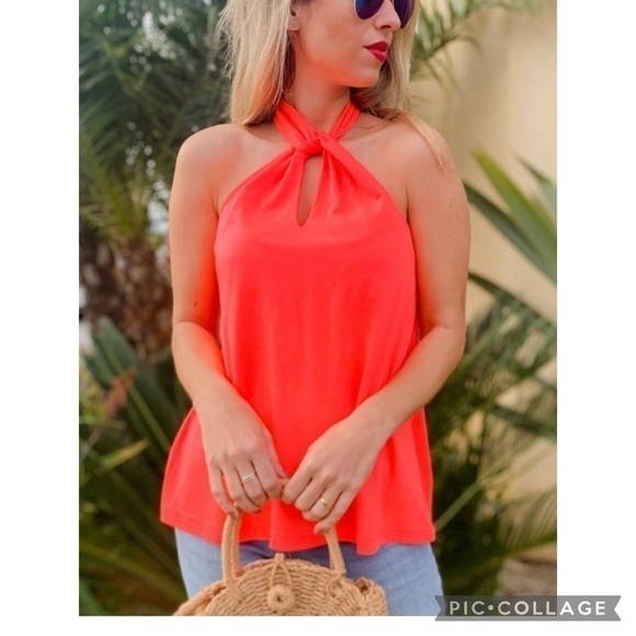 Neon Pink Front Cut Out Top w/Twist - Picture 1 of 6